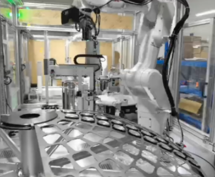 Automatisch laden en lossen van lenscoating: de innovatie leiden op het gebied van optische productie
