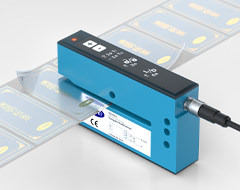 Kunnen alle labelmaterialen nauwkeurig worden gedetecteerd met een enkele klik? De FGU03-C ultrasone labelsensor maakt deze uitdaging een fluitje van een cent!